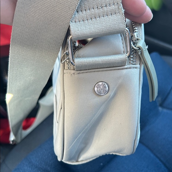 House of Harlow 1960 Gray Quilted Crossbody Bag - Picture 3 of 8